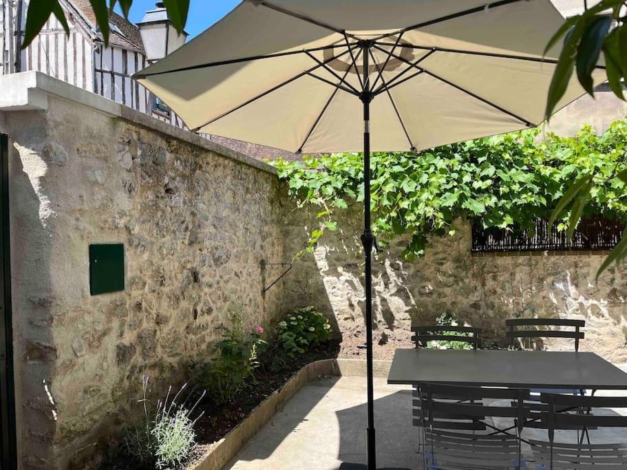 Villa La Belle Du Val à Provins Extérieur photo